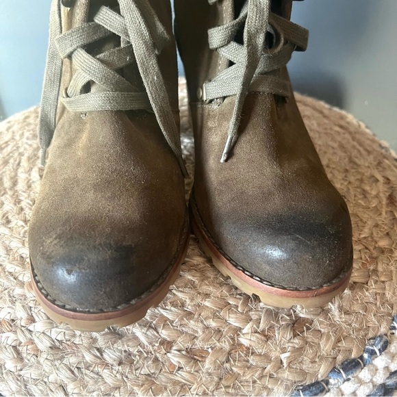 UGG Australia Calynda Olive Suede Ankle Boots - Picture 5 of 13